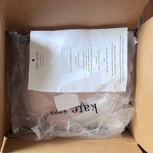 Kate Spade New York Pink Heart Crossbody - Picture 3 of 6